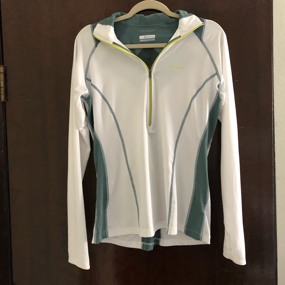 Women’s pull over jacket